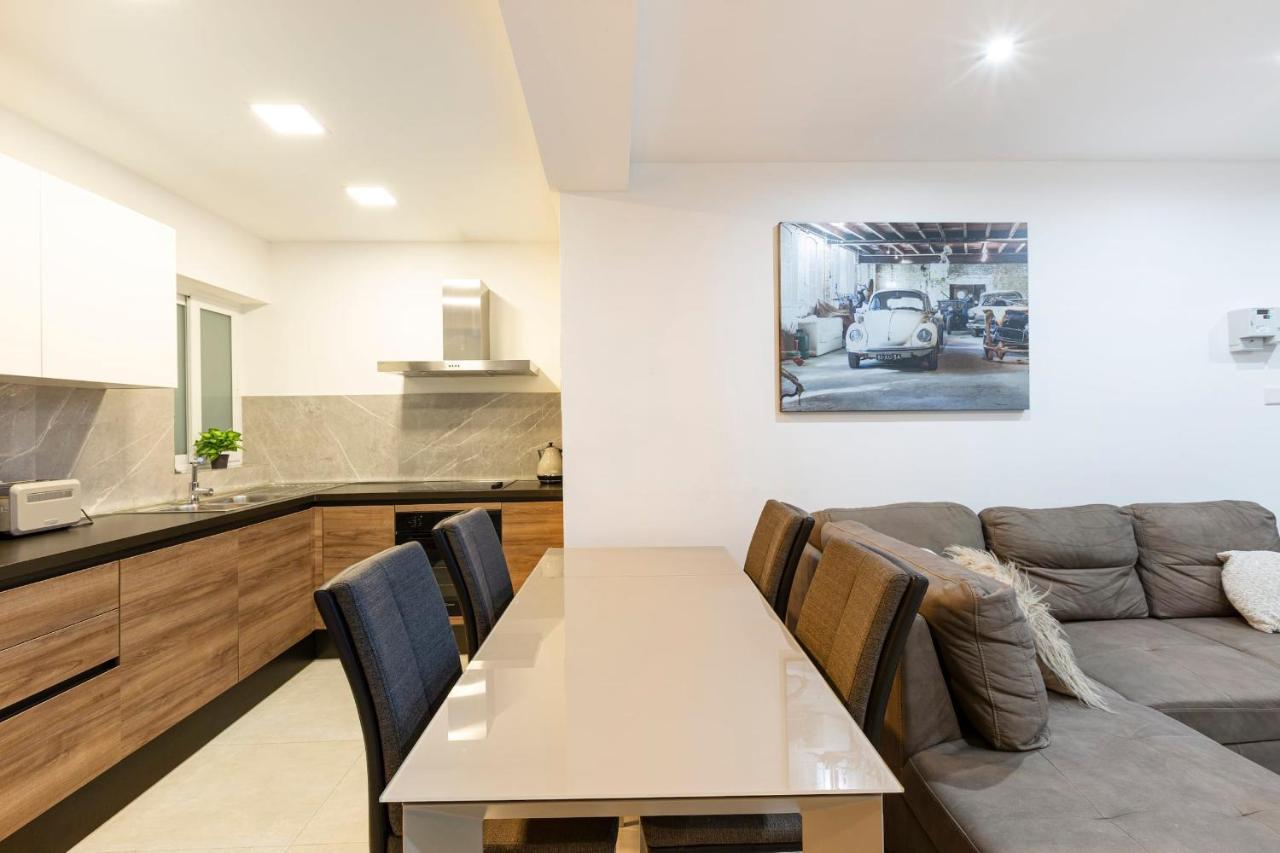 Golden Flat In San Pawl-Hosted By Sweetstay เซนต์พอลส์เบย์ ภายนอก รูปภาพ