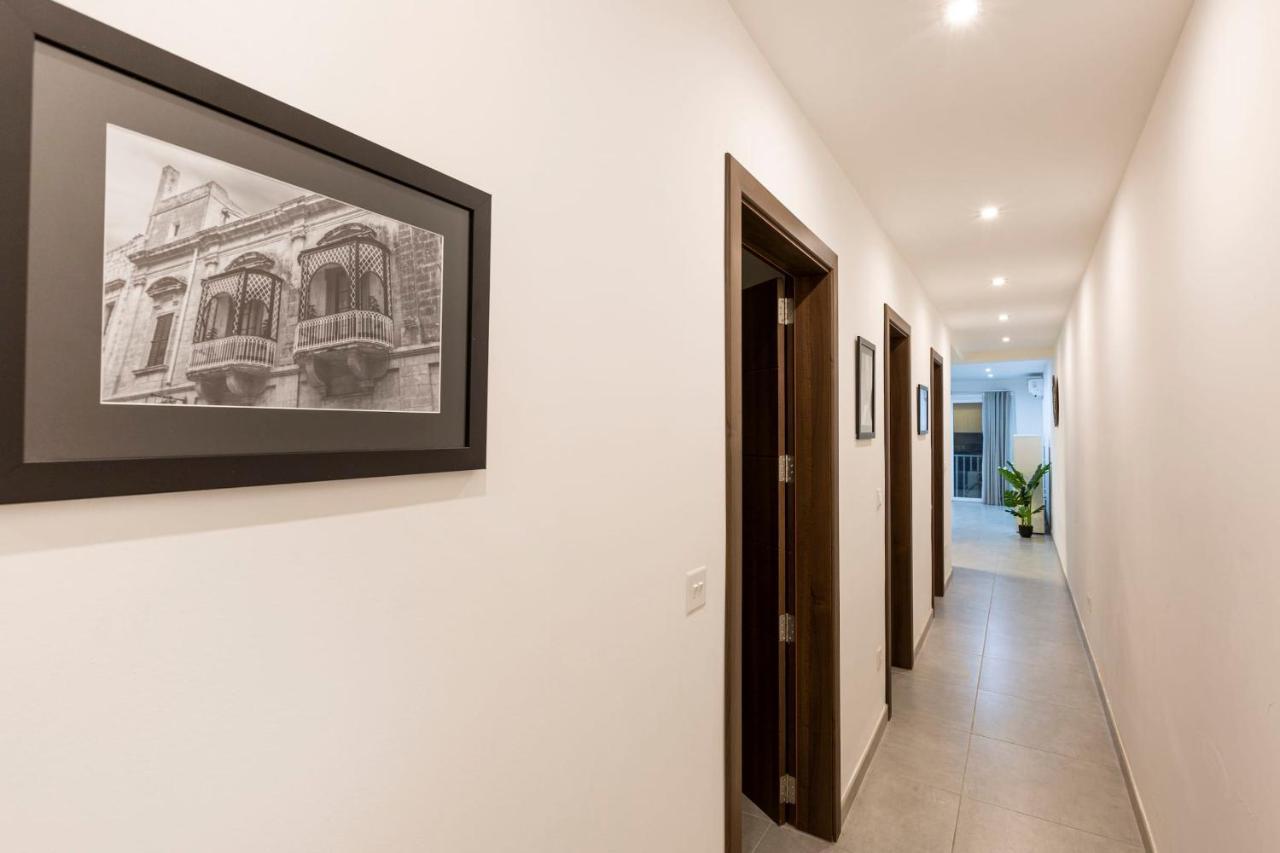 Golden Flat In San Pawl-Hosted By Sweetstay เซนต์พอลส์เบย์ ภายนอก รูปภาพ